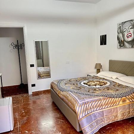 Rooms Lungomare Κρότωνας Εξωτερικό φωτογραφία
