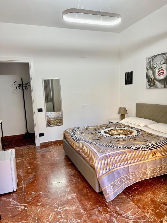 Rooms Lungomare Κρότωνας Εξωτερικό φωτογραφία