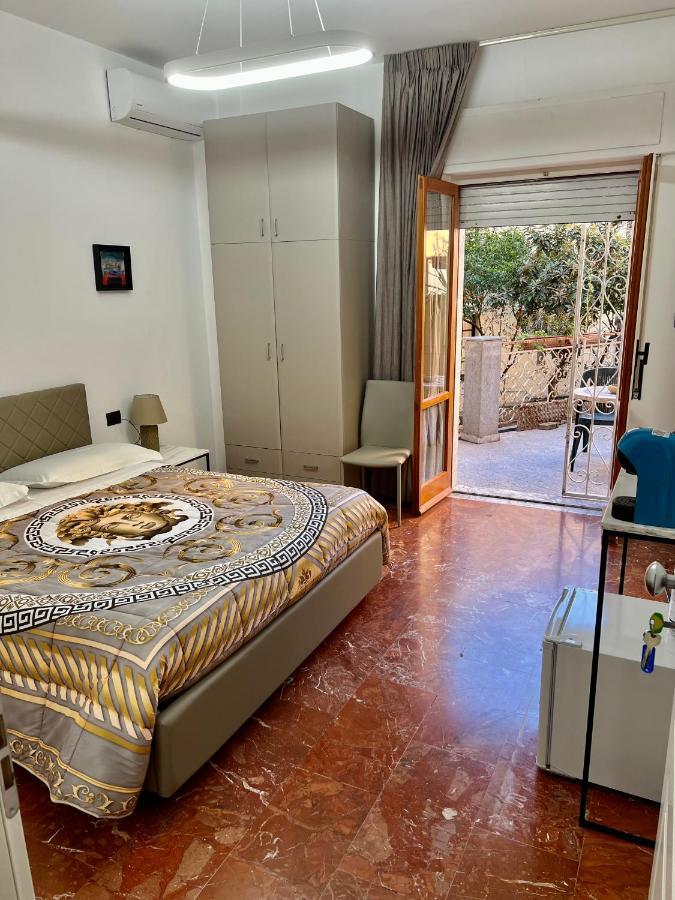Rooms Lungomare Κρότωνας Εξωτερικό φωτογραφία